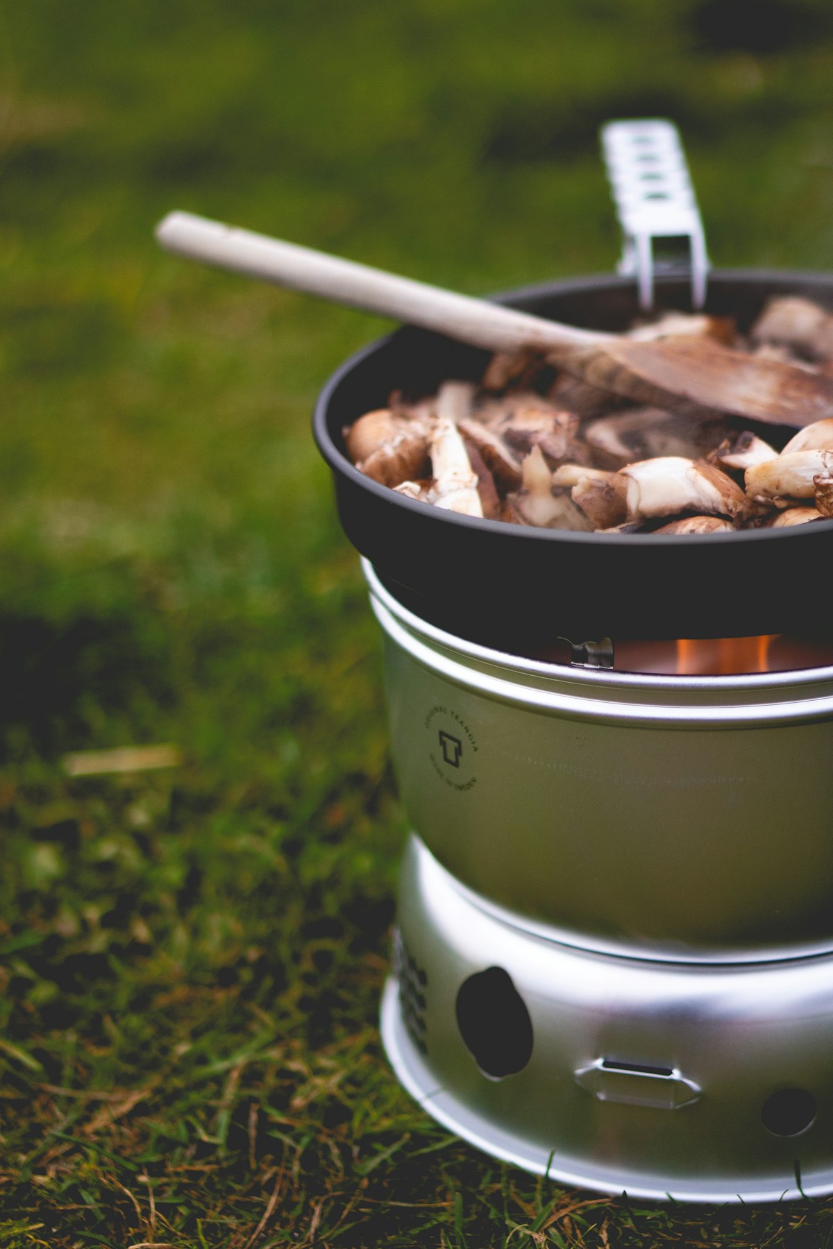 Camping-Gaskocher im Freien
